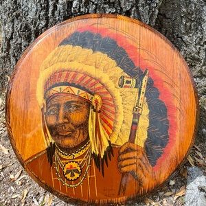 VINTAGE 1980 GLENDA J. PARKER OIL PAINT NATIVE AMERICAN CHIEF WOOD BARREL ART